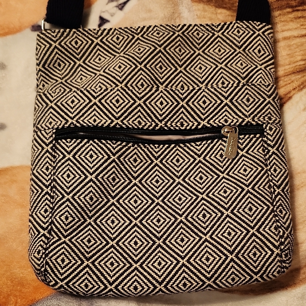 Thrity-one 3 Zipper Geometric Black and White Crossbody Bag